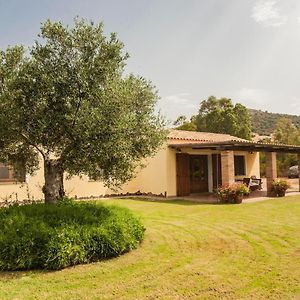 הוילה טאולאדה Casa Vacanza Asfodeli Exterior photo