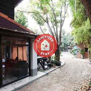 לאמפאנג Oyo 554 Old Town Boutique Hostel Exterior photo