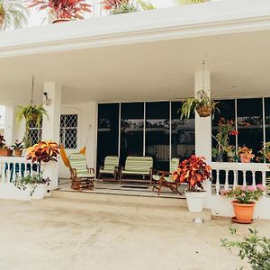 פלאיאס Flor De Lis Beach House, Villa Vacacional Exterior photo