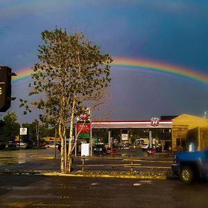 פיינדייל Sundance Motel Exterior photo