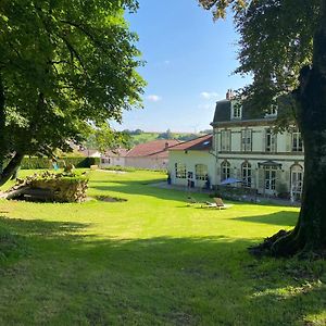 מלון Le Chateau De Monthureux Le Sec Exterior photo