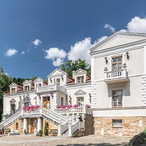 Ostrowiec Świętokrzyski Palac Tarnowskich Hotel & Restauracja & Spa Exterior photo