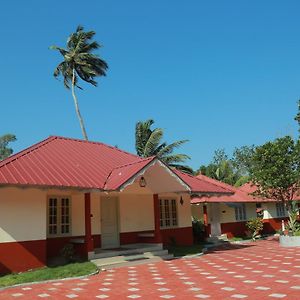 Kolattupuzha Kandamath Heritage Resort Exterior photo
