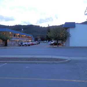 קלוג Trail Motel Exterior photo