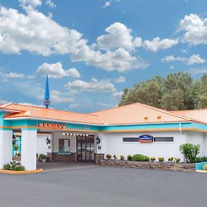 מלון Howard Johnson By Wyndham Ocala Fl I-75 Exterior photo