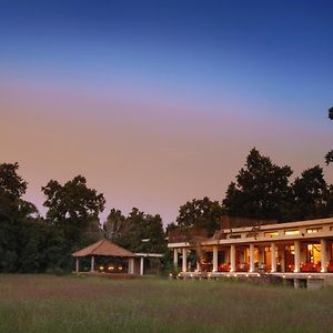 Tāla Mahua Kothi Bandhavgarh - A Taj Safari Lodge Exterior photo