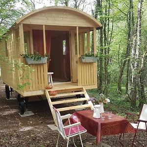 Sougeres-en-Puisaye Lovely Shepherds Hut In Chauminet Exterior photo
