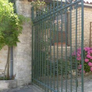 דירות Gite Du Logis De La Roche - Niort - Chauray Exterior photo