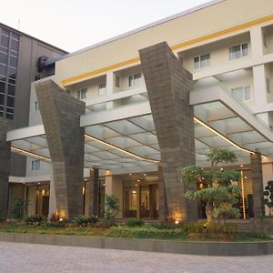 Rembang Pollos Hotel & Gallery Exterior photo