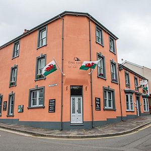 Blaenavon The Lion Hotel Exterior photo