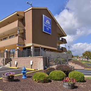 Coraopolis Americas Best Value Inn-Pittsburgh Airport Exterior photo
