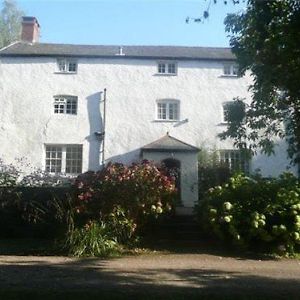 מונמות' Church Farm Guest House Exterior photo