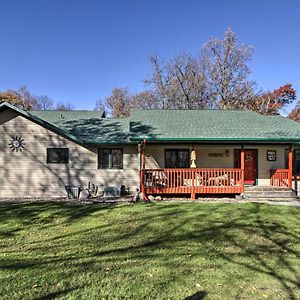 Pequot Lakes Cabin With Fire Pit And Movie Room, 1 Mi To Lake Exterior photo