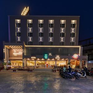 אחמדאבאד Hotel Bhagyoday Exterior photo