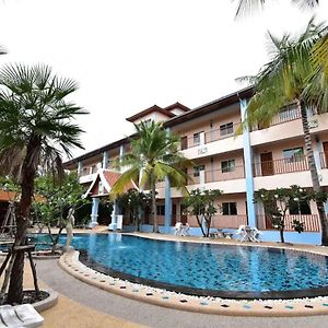 Nong Prue Ampan Resort & Apartment Exterior photo