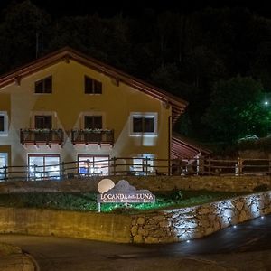 מלון Ronco Canavese Locanda Della Luna Exterior photo