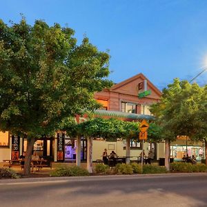 פארקס Broadway Hotel Exterior photo