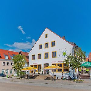 מלון Siegenburg Gasthof Postbrau Exterior photo
