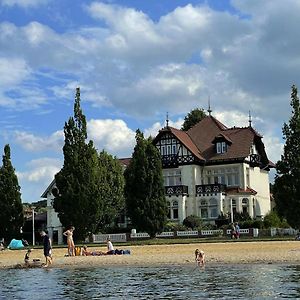 שוורין Apartment On The Beach, Schwerin Exterior photo