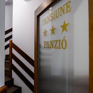 מלון Juliu'S Panzio Csikszereda Exterior photo