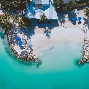 מלון St. John's Siboney Beach Club Exterior photo