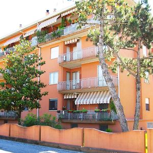 קאורלה Residence Beatrice - Agenzia Cocal Exterior photo