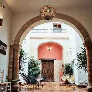 קרמונה Frenteabastos Suites Cafe Hostal & Apartments Exterior photo
