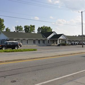 Buckingham Motel Les Pignons Verts Exterior photo