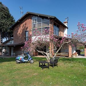 לינה וארוחת בוקר Pombia Cascina Cattabreghetta Exterior photo