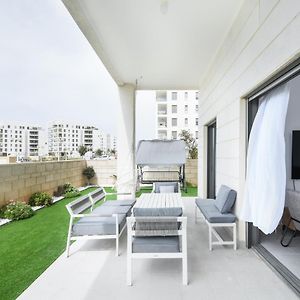 נהריה Stunning 4-Bedroom Apartment Next To Achziv Beach By Sea N' Rent Exterior photo