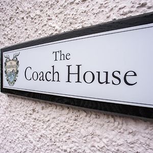 דירות לוכינבר The Coach House At The Albannach Exterior photo