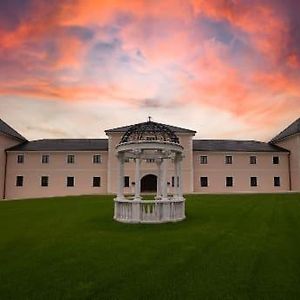 Sanov  Chateau Sanov Exterior photo