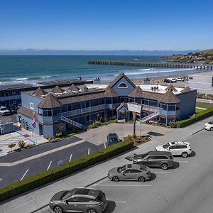 קיוקוס Shoreline Inn...On The Beach Exterior photo