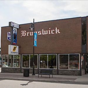 פארי סאונד The Brunswick Hotel Complex Exterior photo