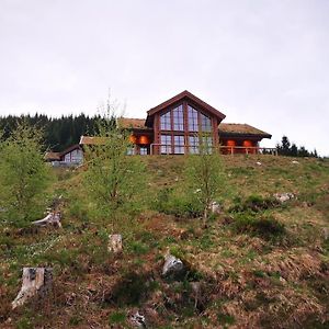 הוילה נורדפיורדייד Cabin In Beautiful Surroundings At Harpefossen Exterior photo