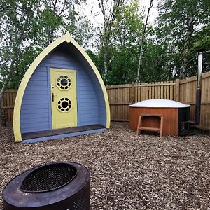 מלון Hambleton The Forest Pod - Wood Fired Hot Tub And Fire Pit Exterior photo