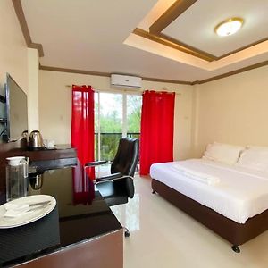 Baybay Red Palm Inn Balcony Room With Netflix Exterior photo