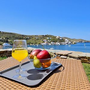 Ioulis Vourkari, Modern Apartment Overlooking The Marina Of Vourkari Exterior photo