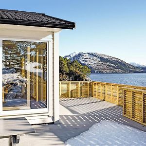 Florø Lovely Home In Flor With Wifi Exterior photo