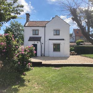 נורוויץ'' Wensum Cottage Exterior photo