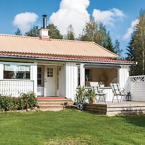 Östra Ämtervik Awesome Home In Stra Mtevik With Sauna Exterior photo