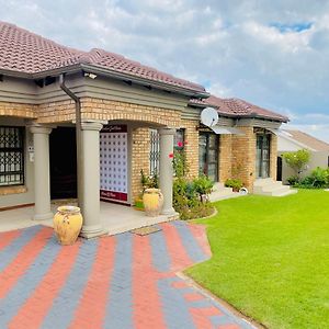 KwaMhlanga Mrhali Boutique Guest House Exterior photo