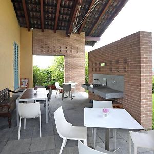 לינה וארוחת בוקר גרינצאנה קאבור A Casa Di Maria Exterior photo