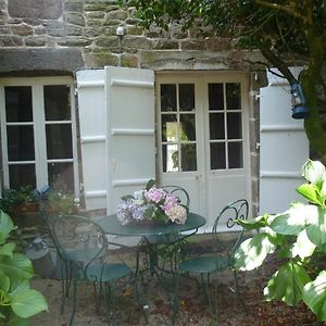 לינה וארוחת בוקר Val-Couesnon La Maison De Claire Exterior photo