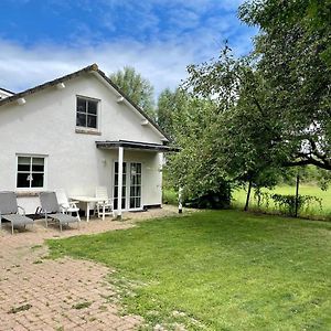 Spijk  Cosy Holiday Home Overlooking The Meadows Exterior photo