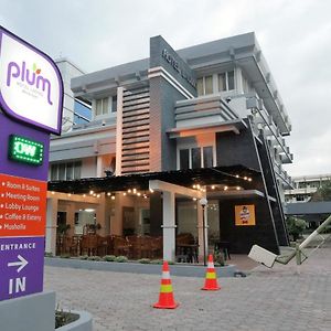 Plum Hotel Lading בנדה אקה Exterior photo