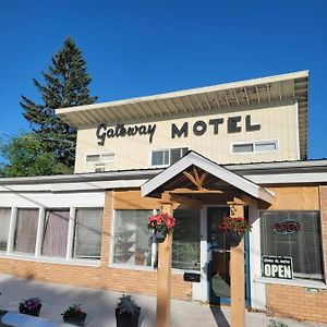 גאנאנוק Gateway Motel Exterior photo