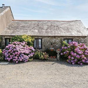 ביוד Coach House Cottage Exterior photo