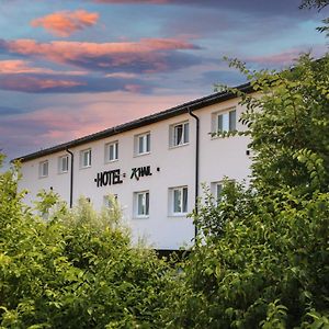 Maria Lanzendorf Hotel Khail Exterior photo