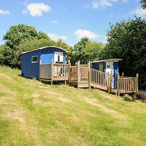 הוילה לוסטוויתיאל Shepherds Hut Exterior photo